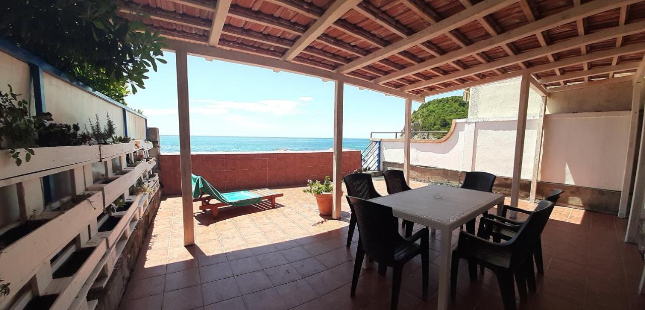 Beach House Buljarica Petrovac Bagian luar foto